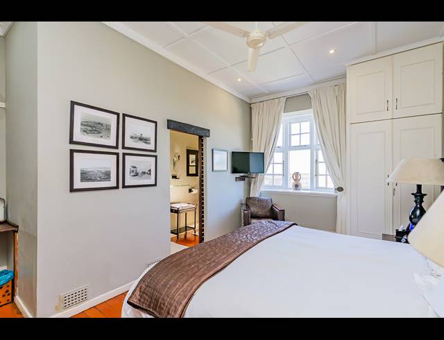 7 BEDROOM HOUSE FOR SALE IN ESSENWOOD